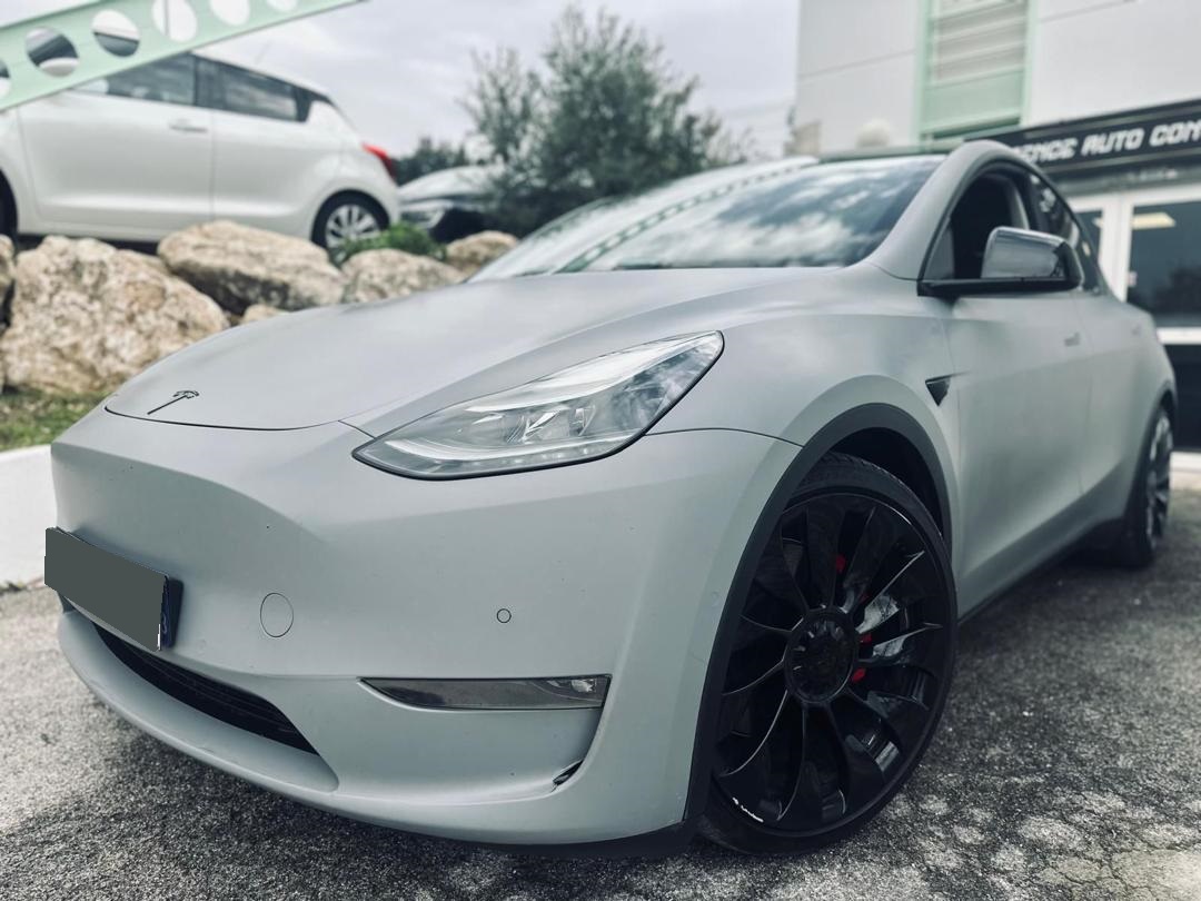 
								TESLA MOOEL Y 480 PERFORMANCE AWO 75 KWH full									