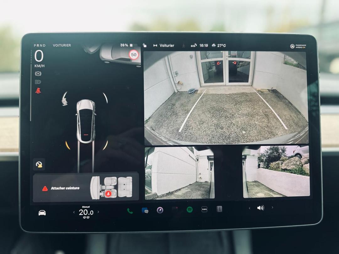 
								TESLA MOOEL Y 480 PERFORMANCE AWO 75 KWH full									