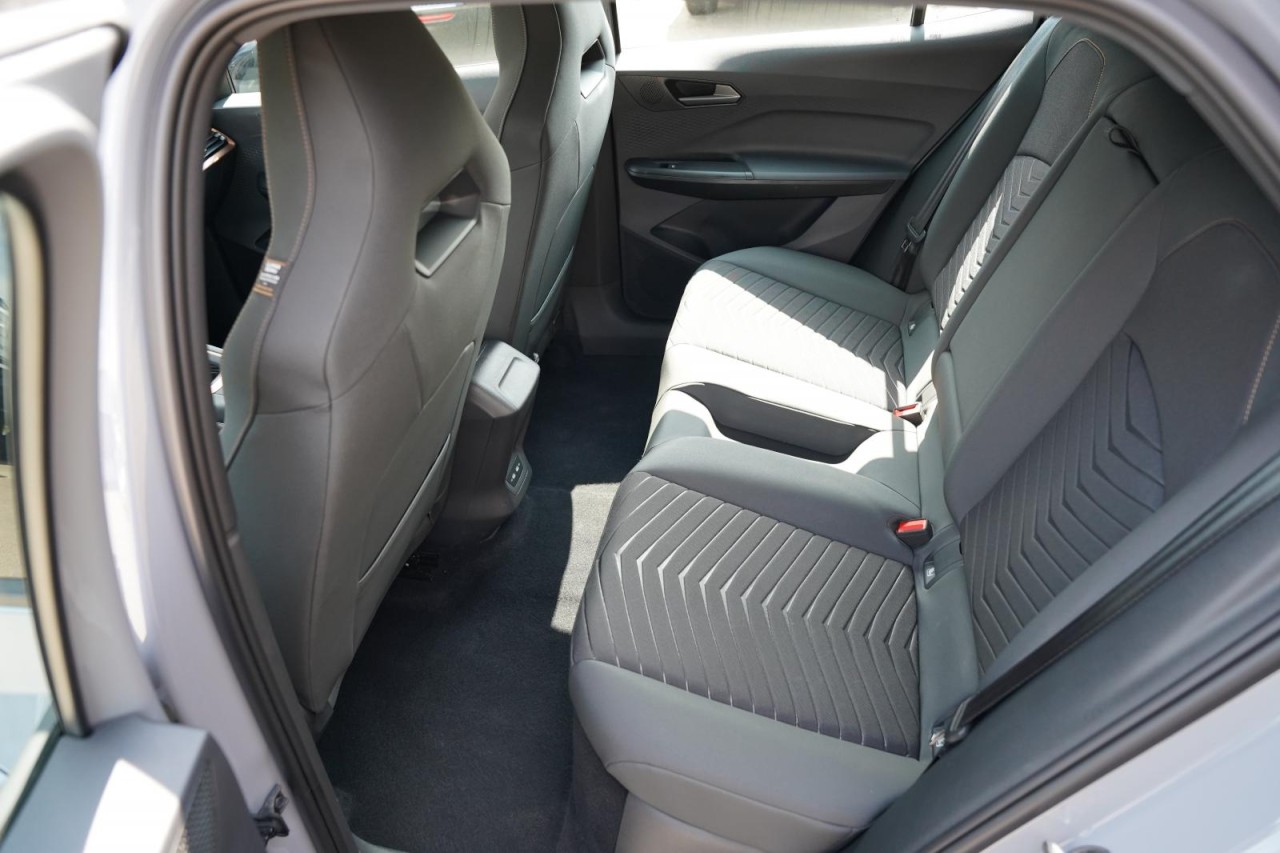 
								Cupra Born 82 kWh Navi VZE Klima SHZ RFK full									