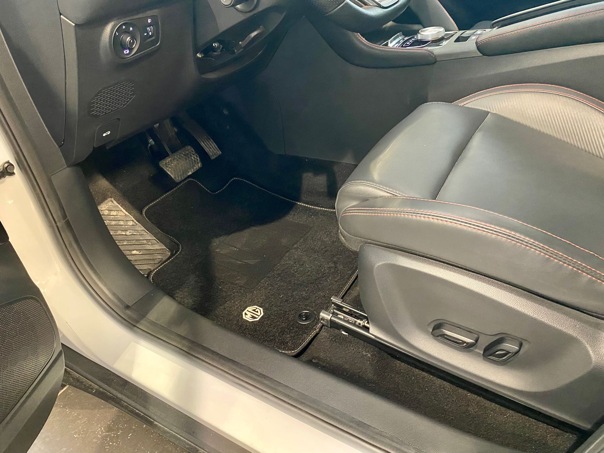 
								MG MG ZS II EV AUTONOMIE ETENDUE 70KWH 115 KW 2WD LUXURY full									