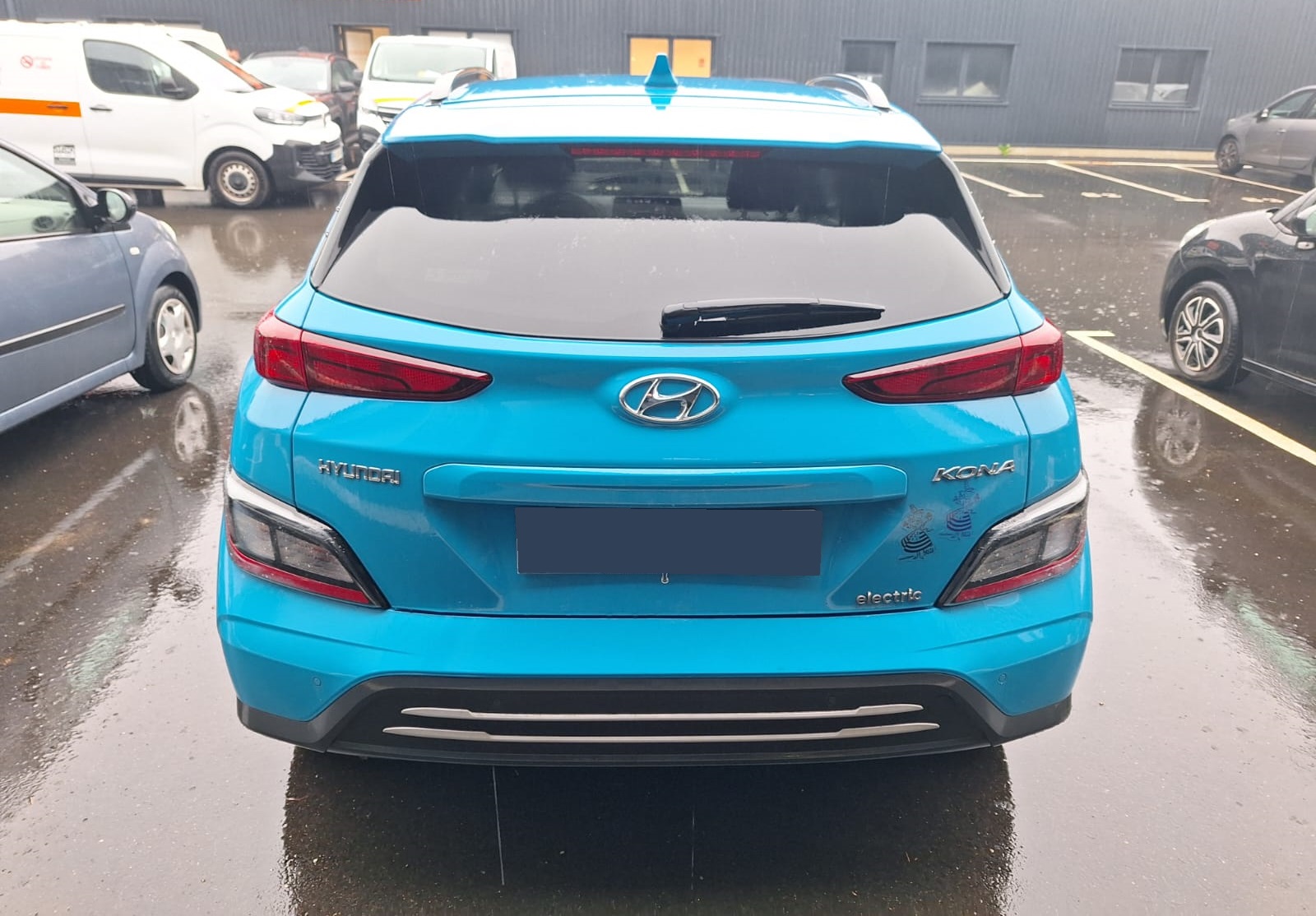 
								HYUNDAI Kona full									
