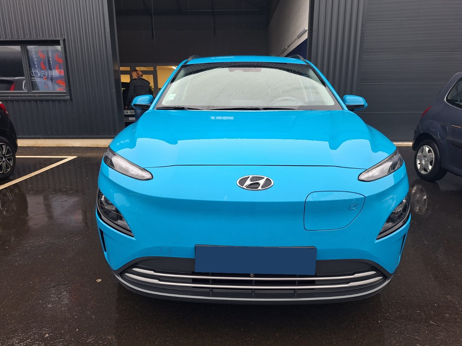 
								HYUNDAI Kona full									