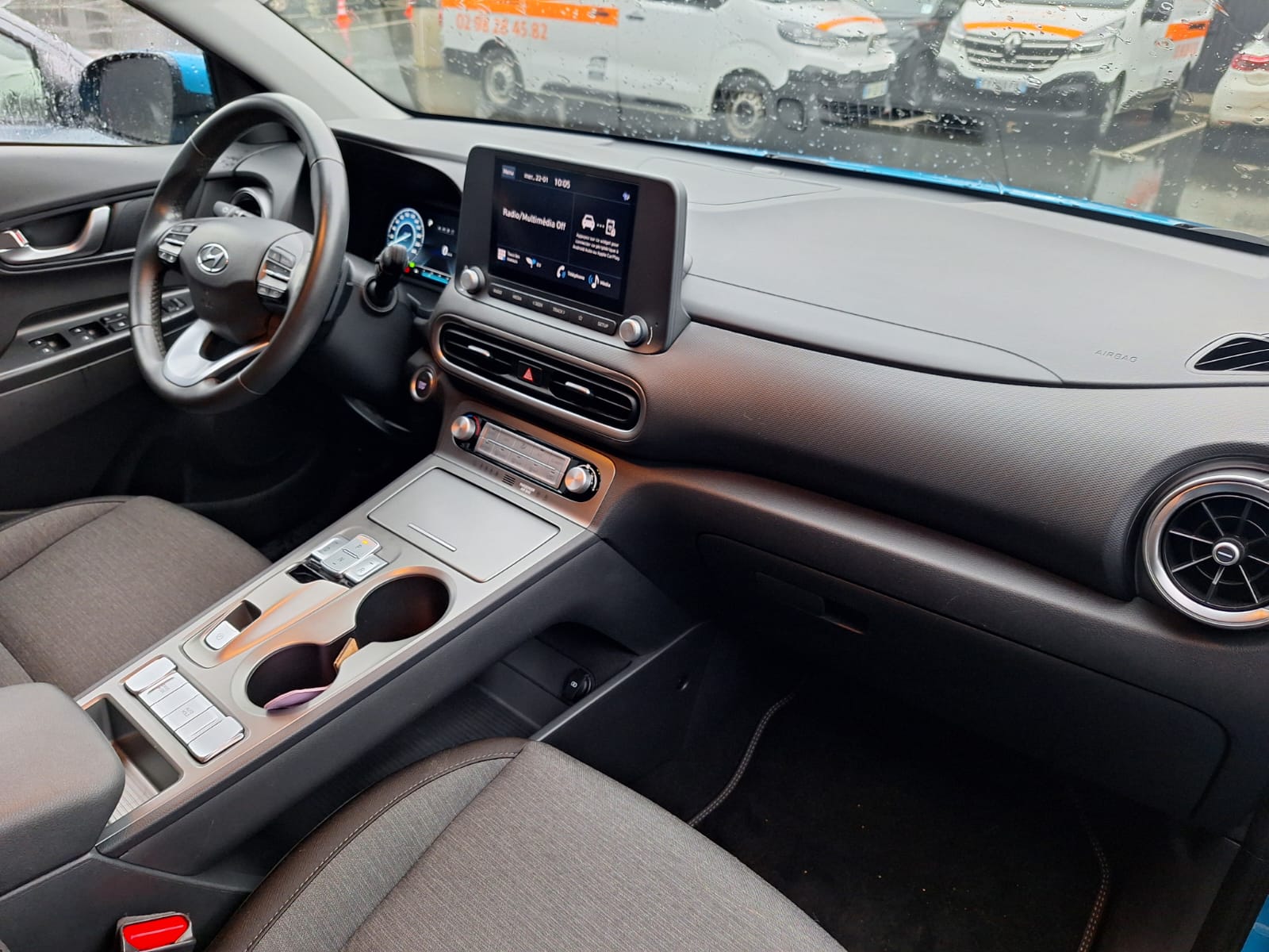
								HYUNDAI Kona full									
