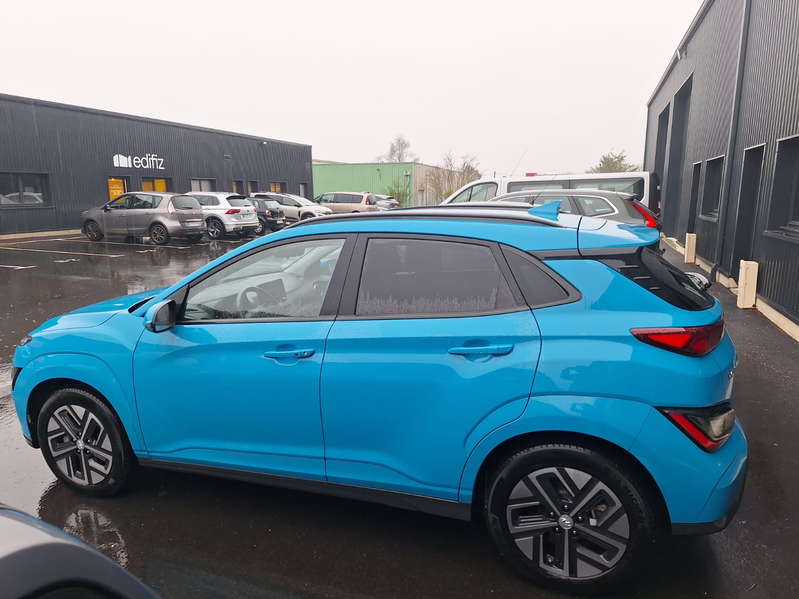 
								HYUNDAI Kona full									