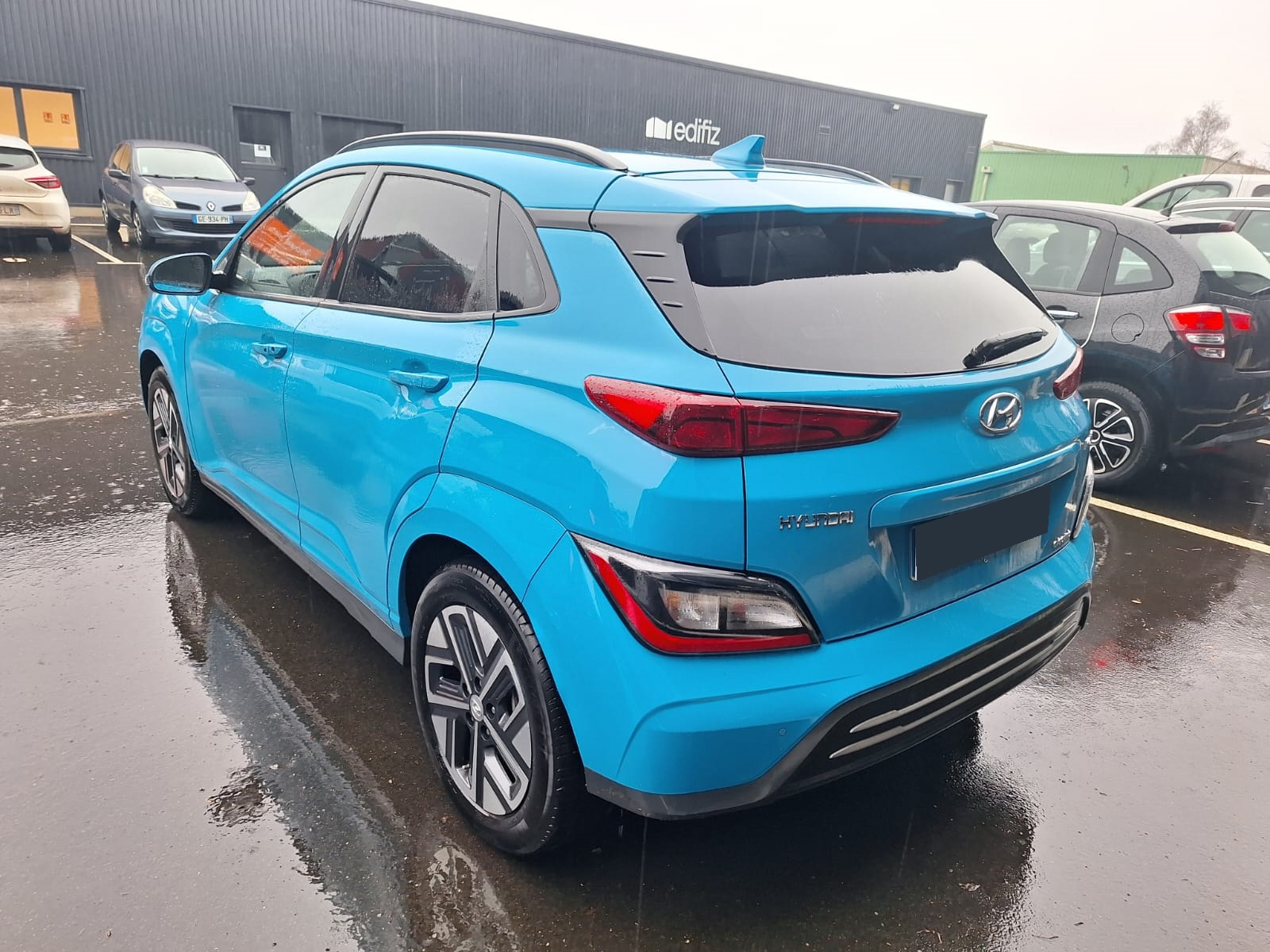 
								HYUNDAI Kona full									