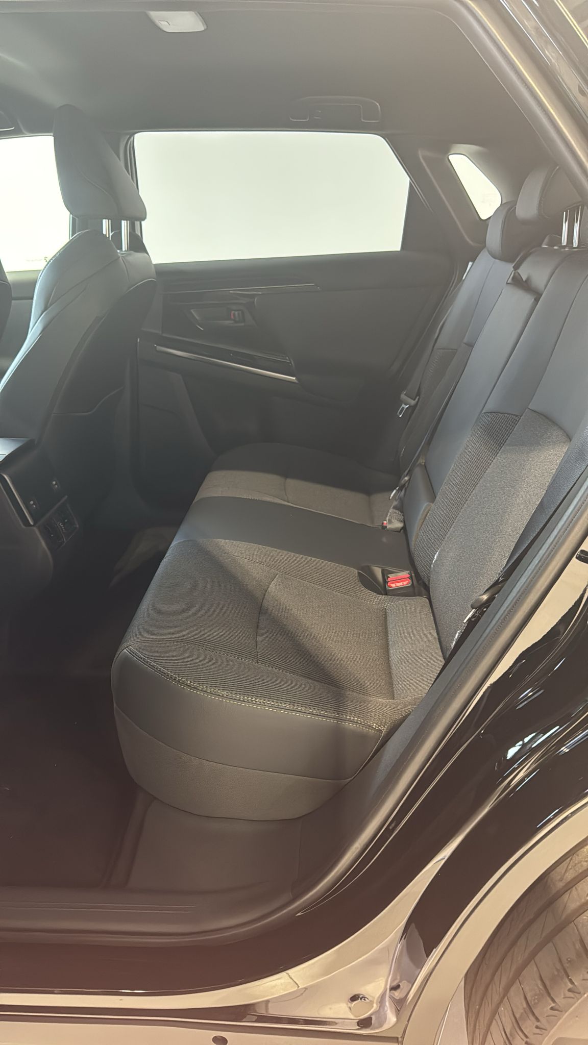 
								TOYOTA BZ4X 11KW AWD ORIGIN 71.4 KWH full									