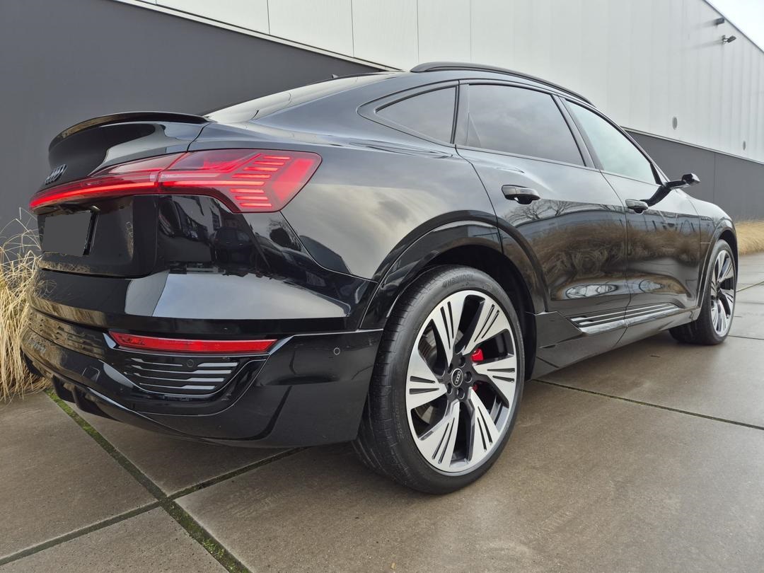 
								2023 Audi Q8 e-tron **VERKOCHT** full									