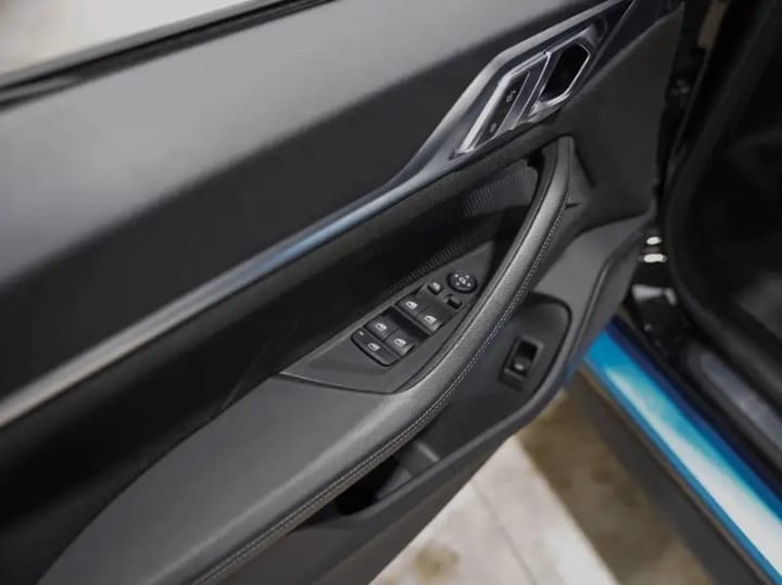 
								BMW i4 EDRIVE40 340 BUSINESS  DESIGN BVA 83.9 KWH full									