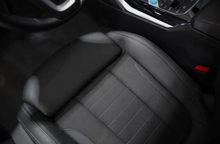 
								BMW i4 EDRIVE40 340 BUSINESS  DESIGN BVA 83.9 KWH full									
