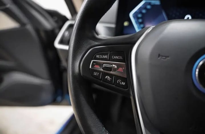 
								BMW i4 EDRIVE40 340 BUSINESS  DESIGN BVA 83.9 KWH full									