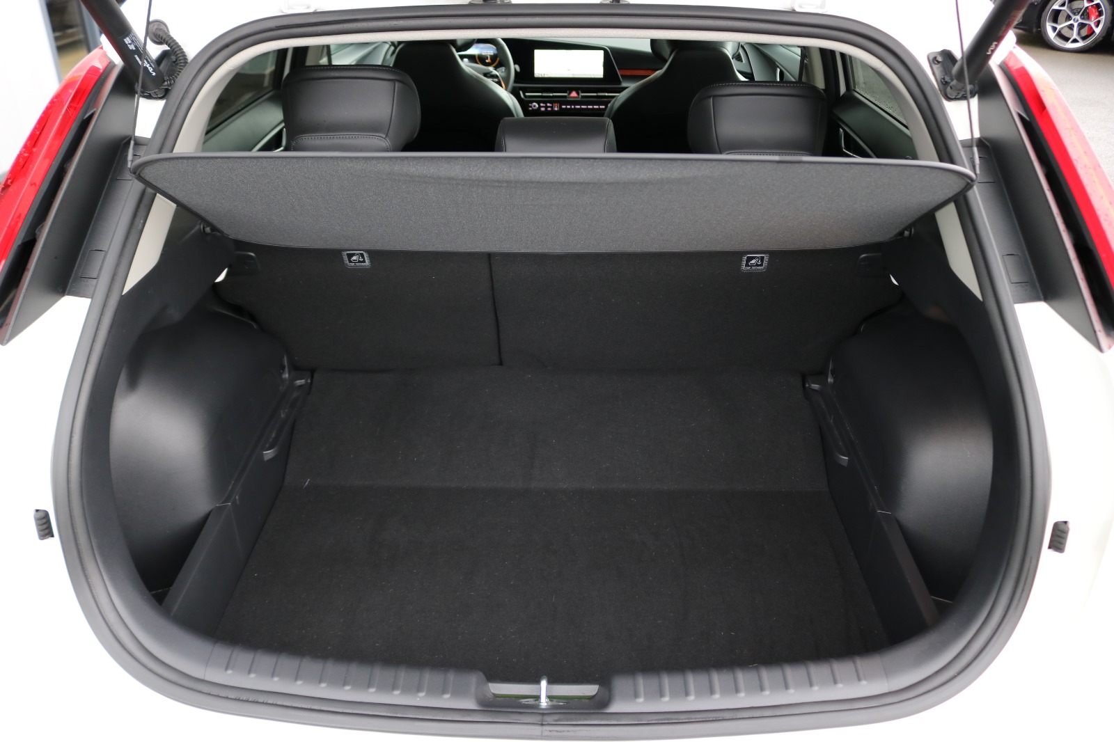 
								KIA NIRO full									