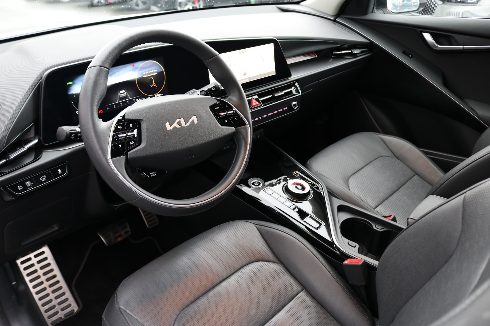 
								KIA NIRO full									