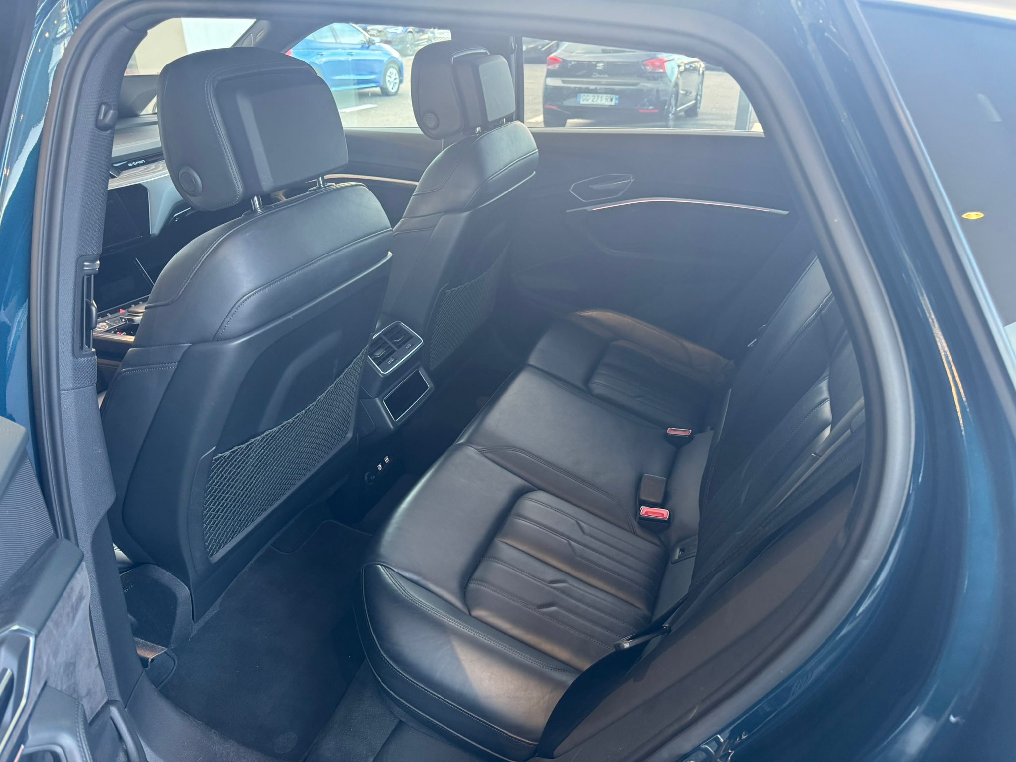 
								2021 AUDI E-TRON full									