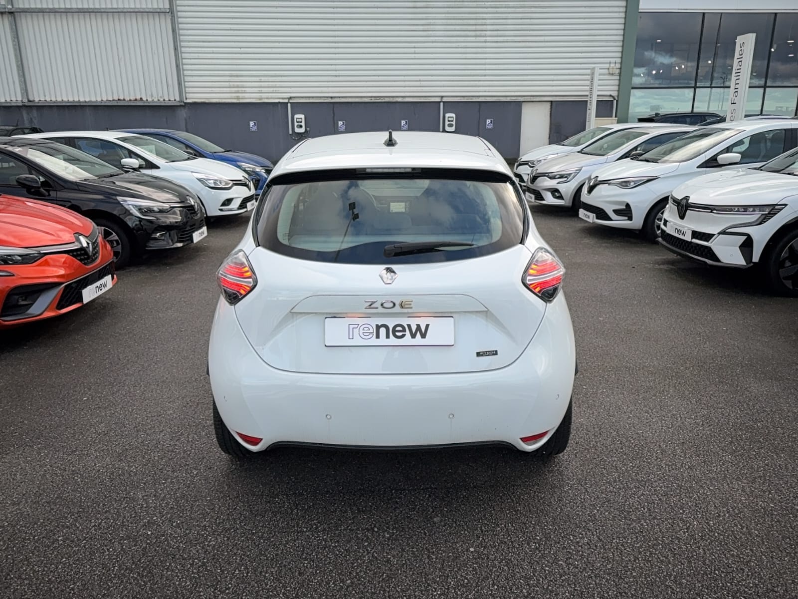 
								RENAULT ZOE full									