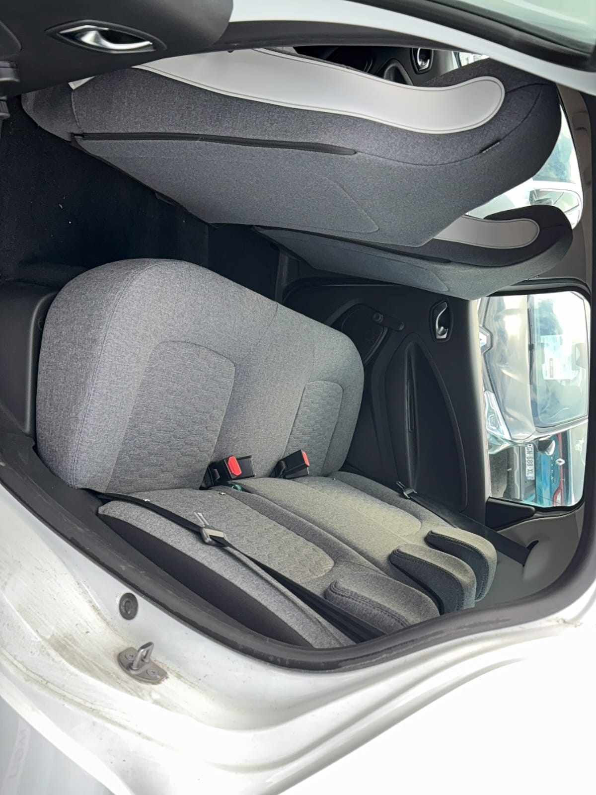 
								RENAULT ZOE full									