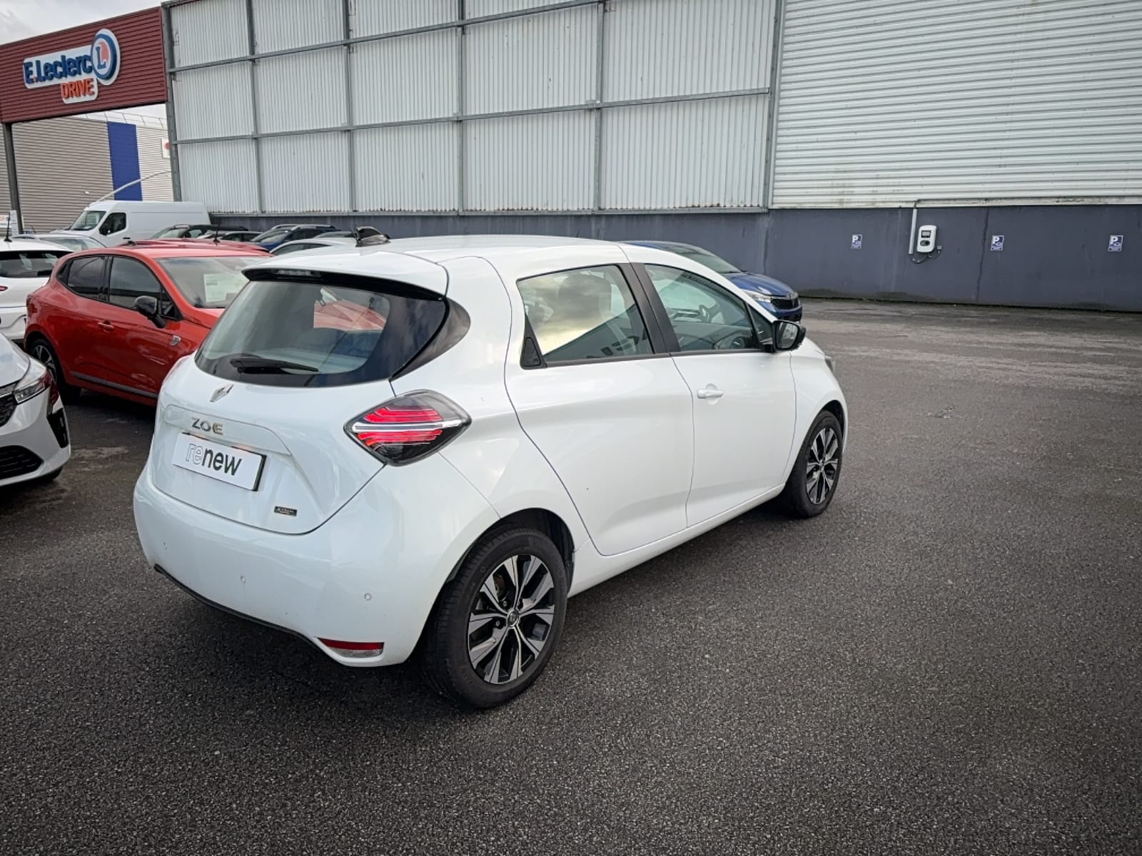 
								RENAULT ZOE full									
