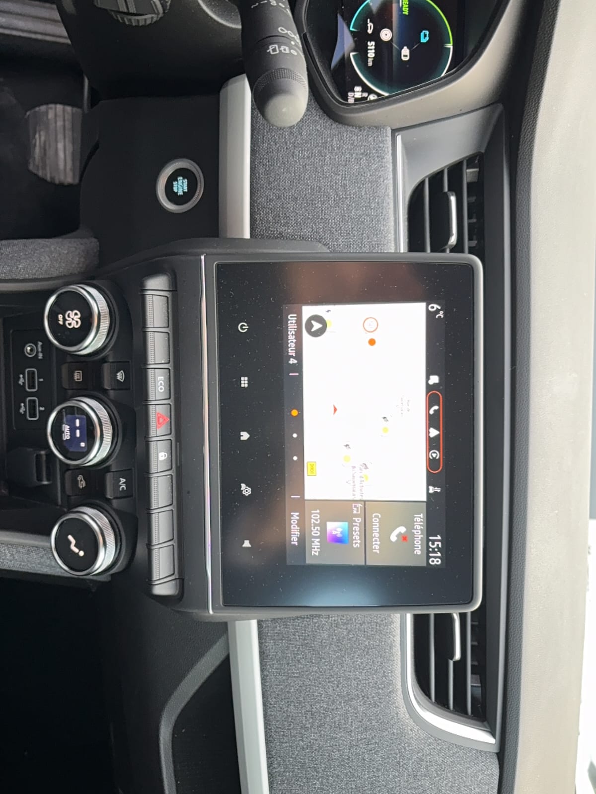 
								RENAULT ZOE full									