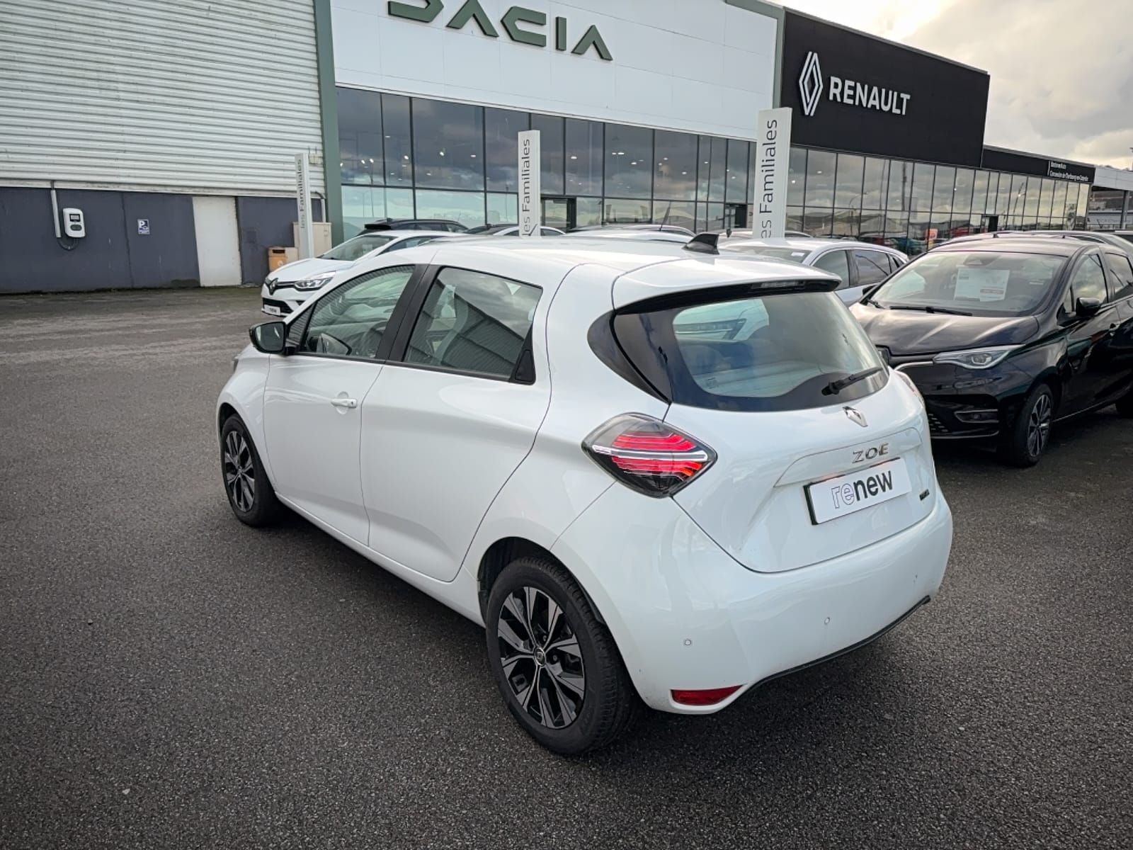 
								RENAULT ZOE full									