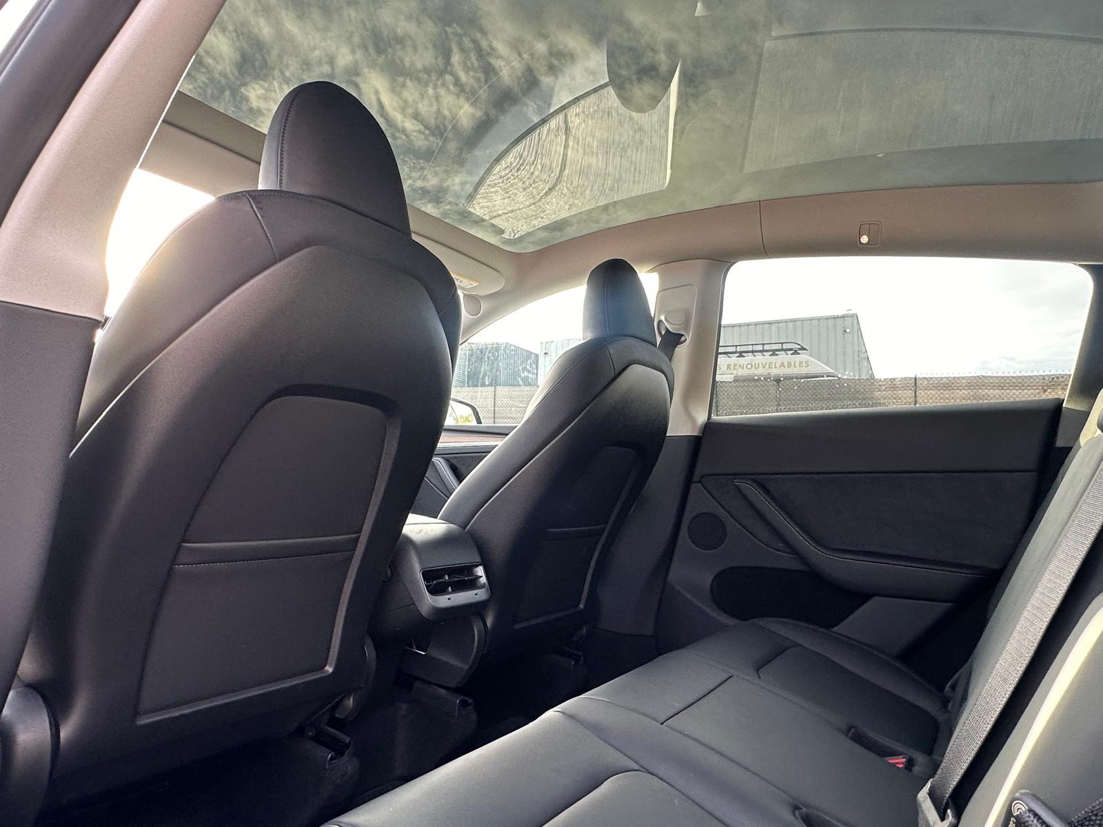 
								Tesla Model Y Standard full									