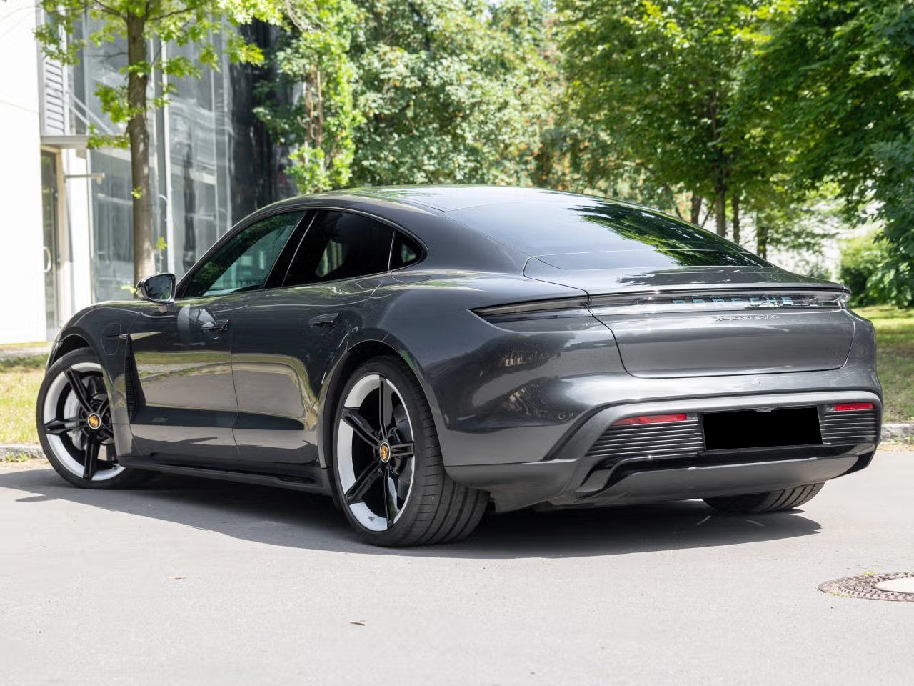 
								Porsche Taycan Gts 598ch full									
