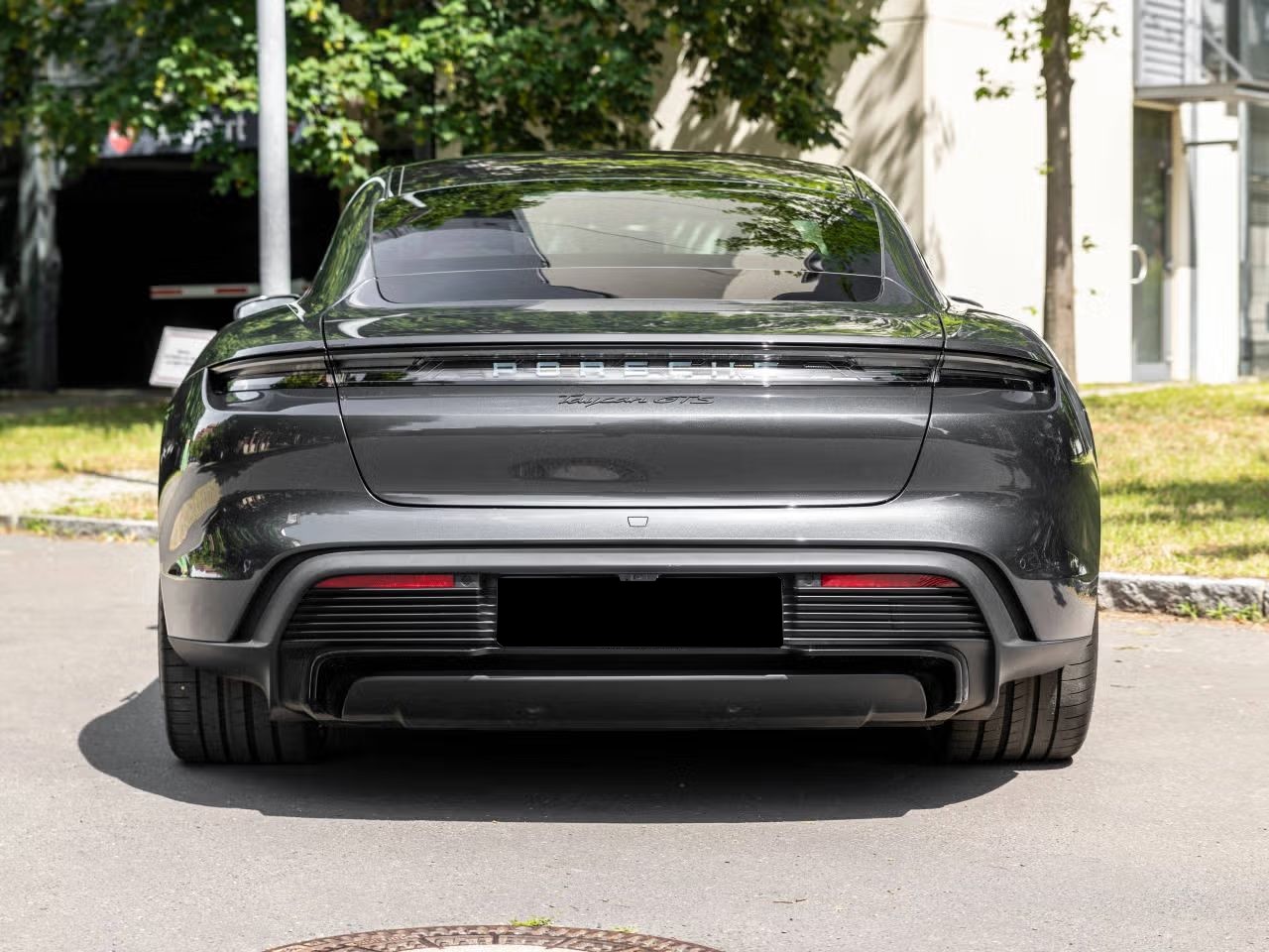 
								Porsche Taycan Gts 598ch full									