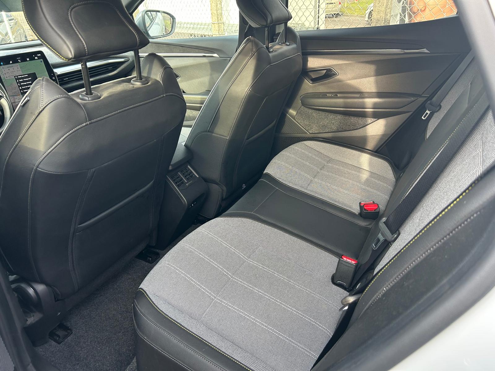 
								RENAULT Megane E-Tech EV60 220 ch optimum charge full									