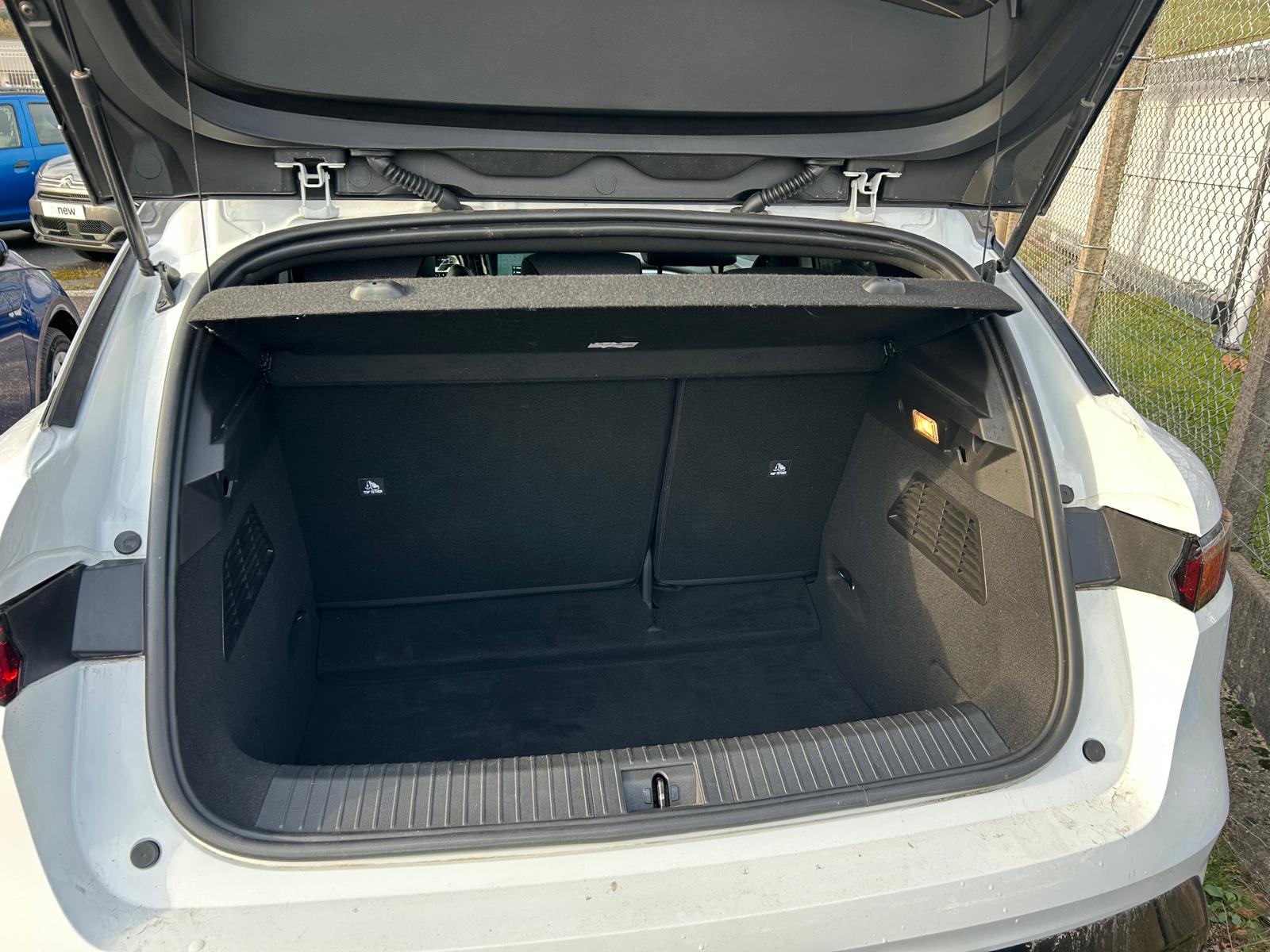 
								RENAULT Megane E-Tech EV60 220 ch optimum charge full									