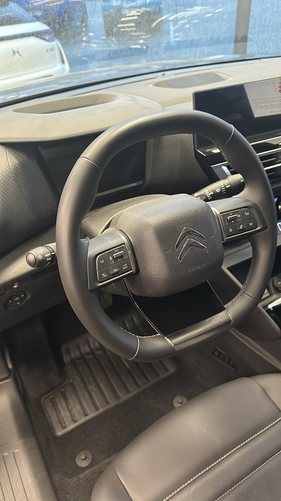 
								CITROEN e-C4 136 ch Automatique Shine Pack full									
