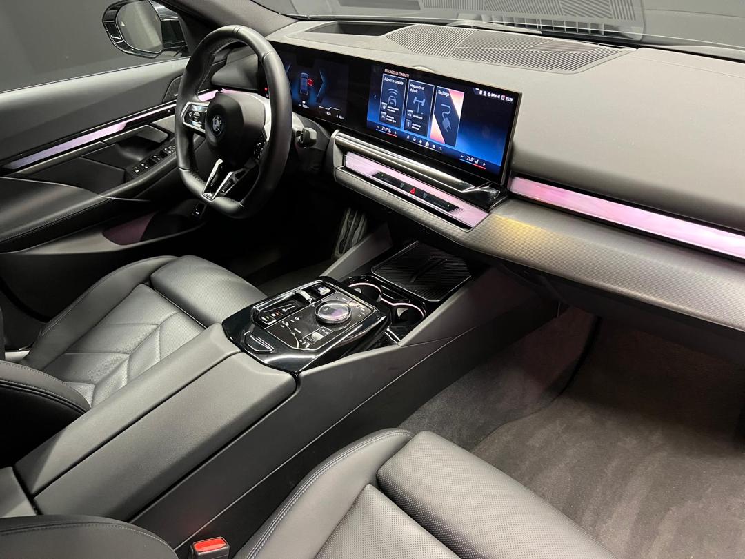 
								BMW I5 (G60) EDRIVE40 340 M SPORT 83.9 KWH full									