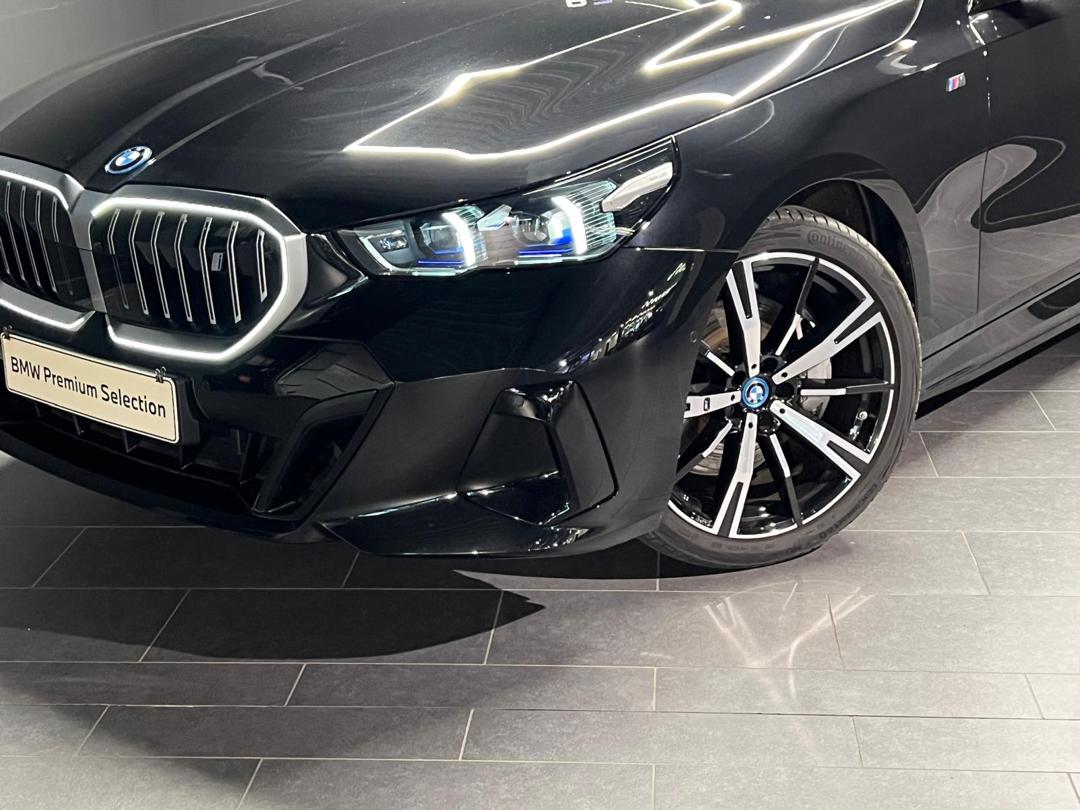 
								BMW I5 (G60) EDRIVE40 340 M SPORT 83.9 KWH full									