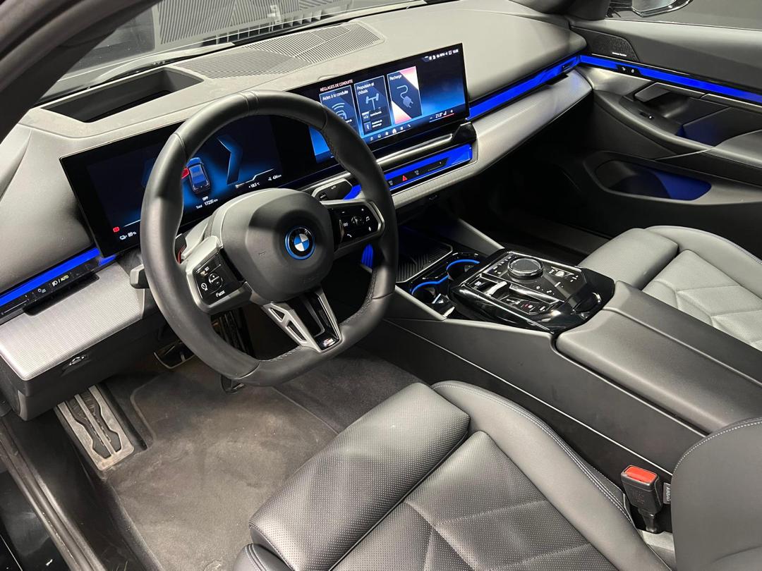 
								BMW I5 (G60) EDRIVE40 340 M SPORT 83.9 KWH full									