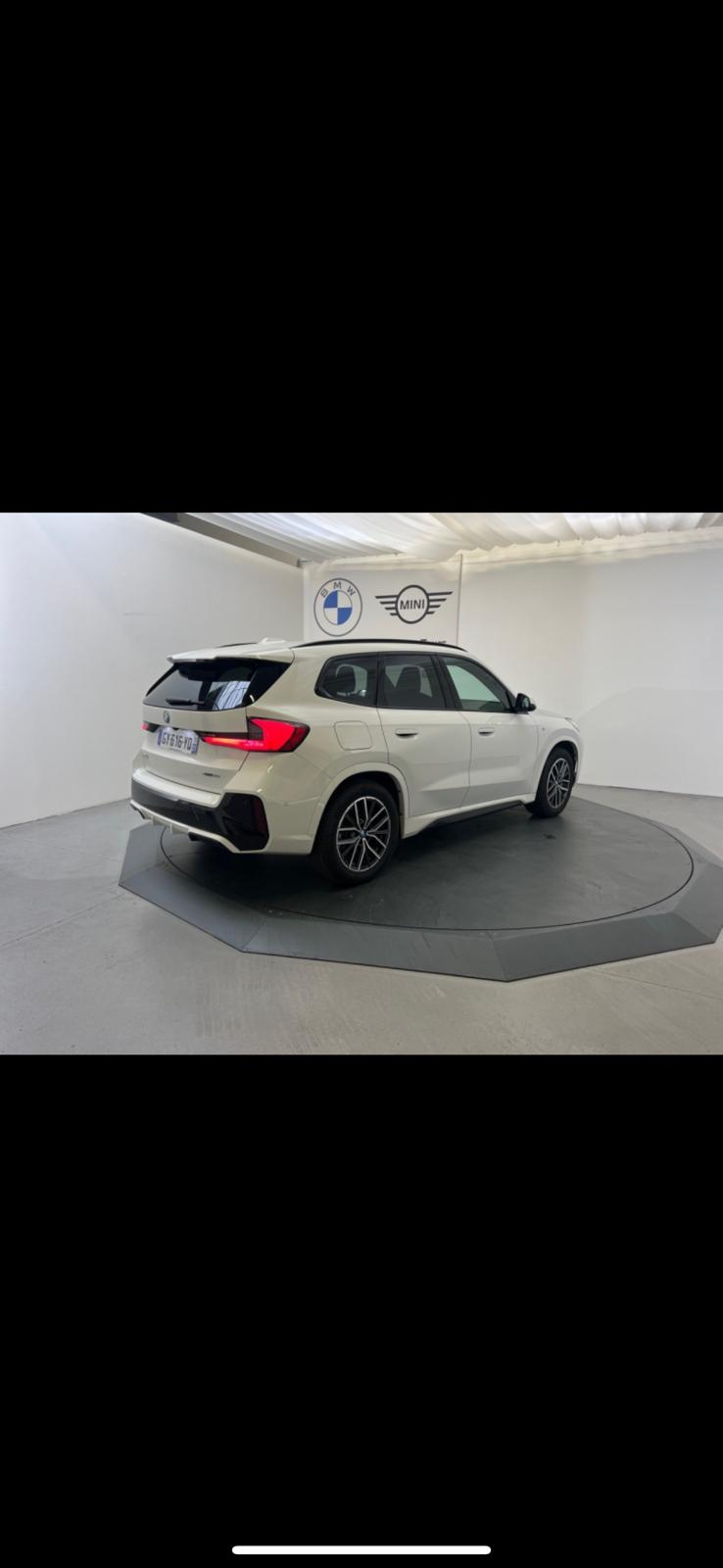 
								BMW IX1 (U11) XDRIVE30 313 M SPORT BVA 66.5 KWH full									