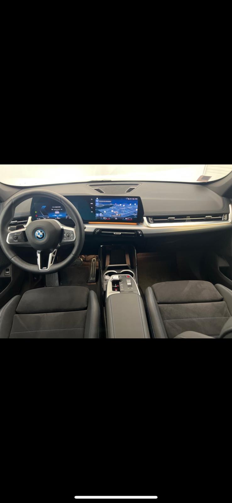 
								BMW IX1 (U11) XDRIVE30 313 M SPORT BVA 66.5 KWH full									