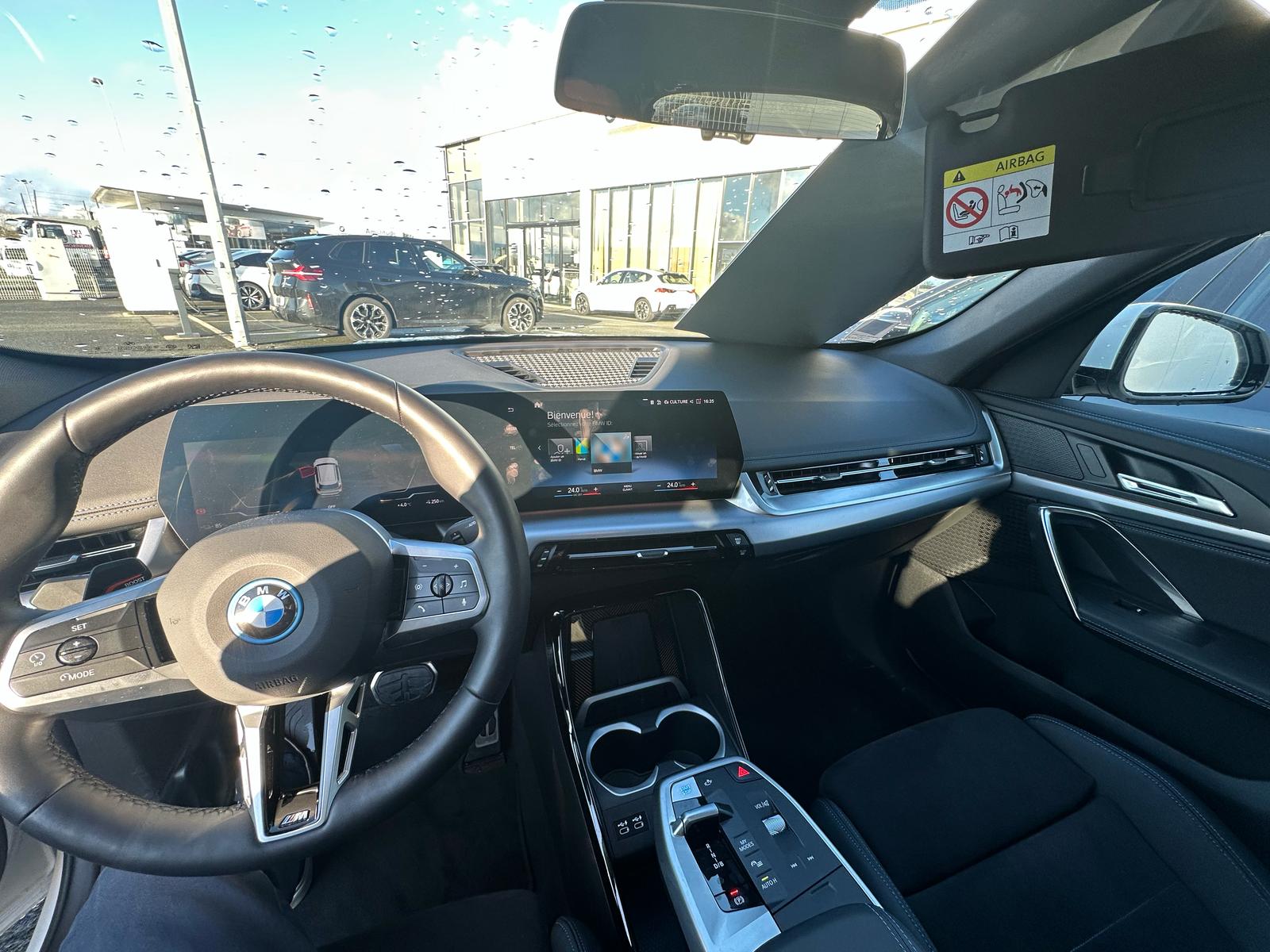 
								BMW IX1 (U11) XDRIVE30 313 M SPORT BVA 66.5 KWH full									