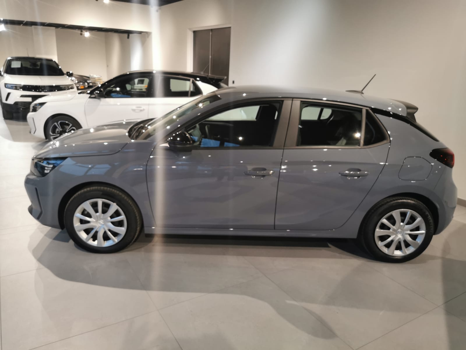
								Opel Corsa full									
