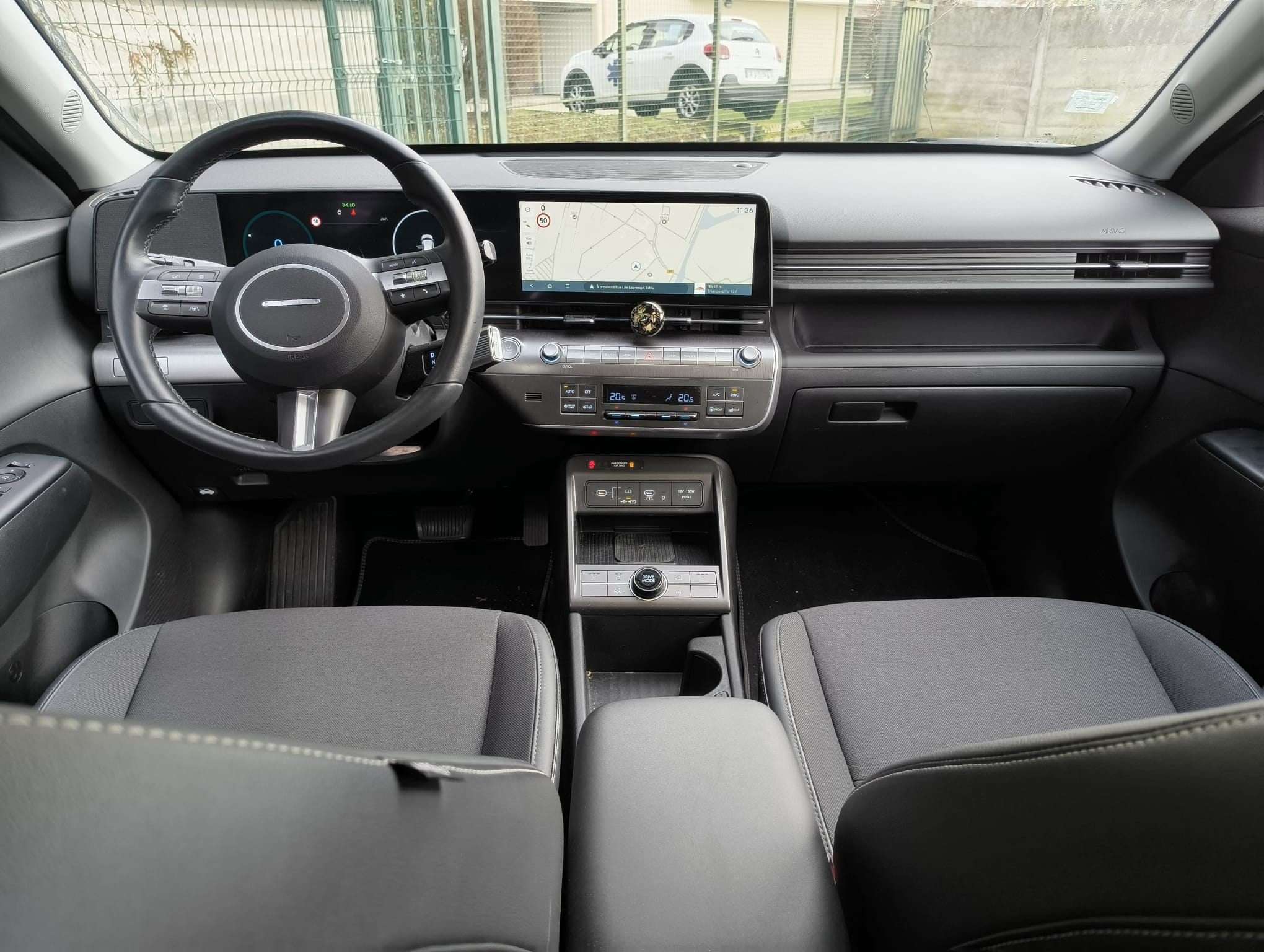 
								HYUNDAI KONA II ELECTRIQUE 48 KWH – 156 CREATIVE full									