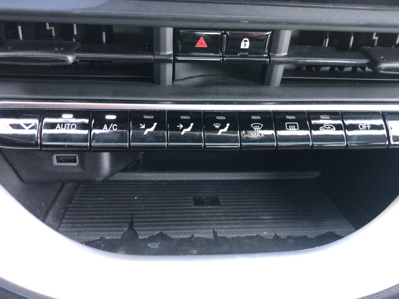
								FIAT 500 III 42KWH 3CV ICONE PLUS full									