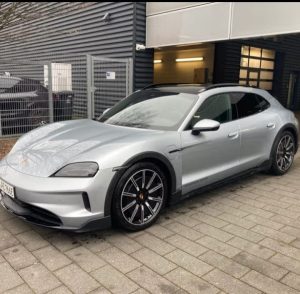 Porsche Taycan 4 Cross Turismo