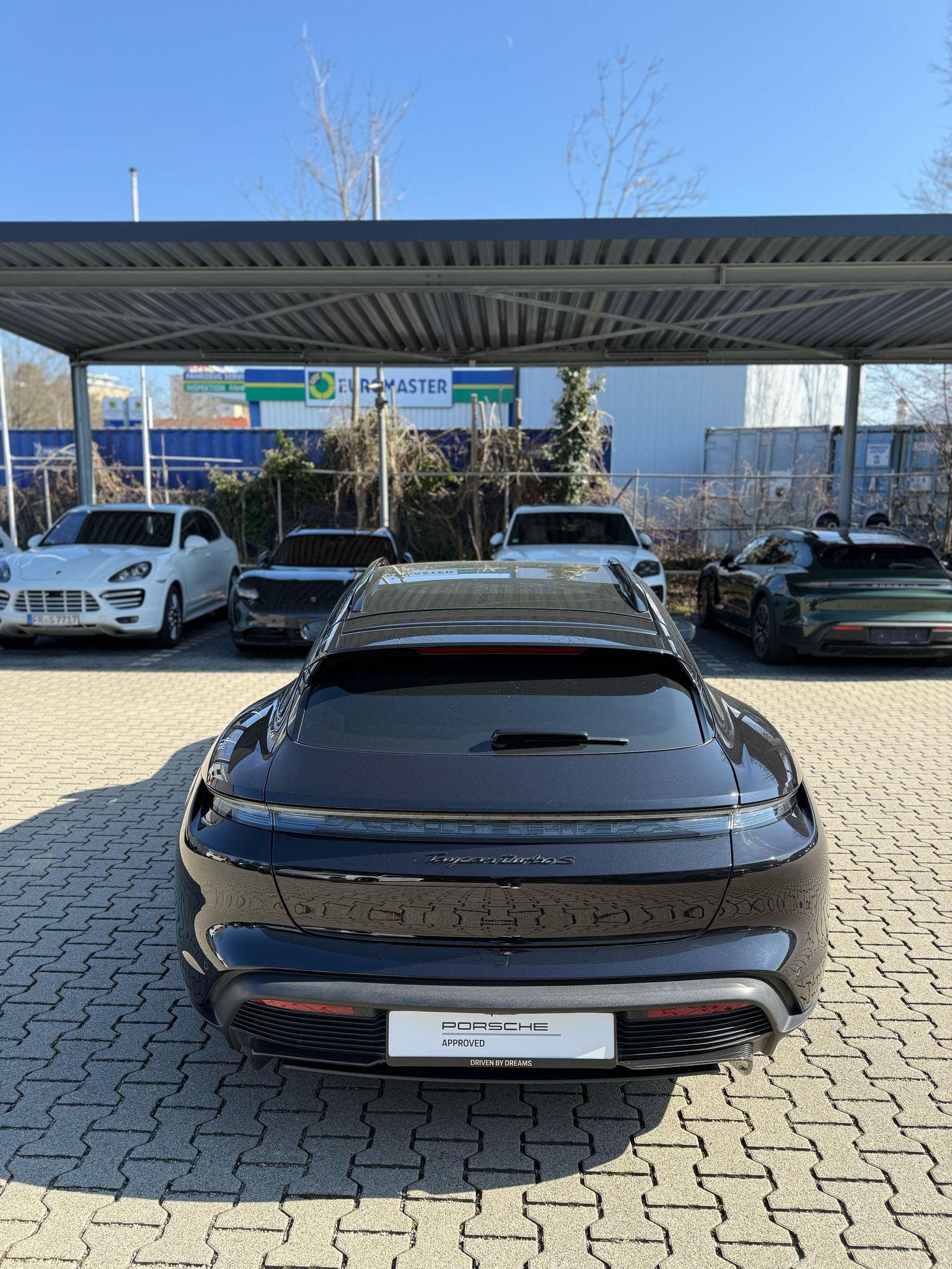 
								Porsche Taycan Turbo S Sport Turismo full									