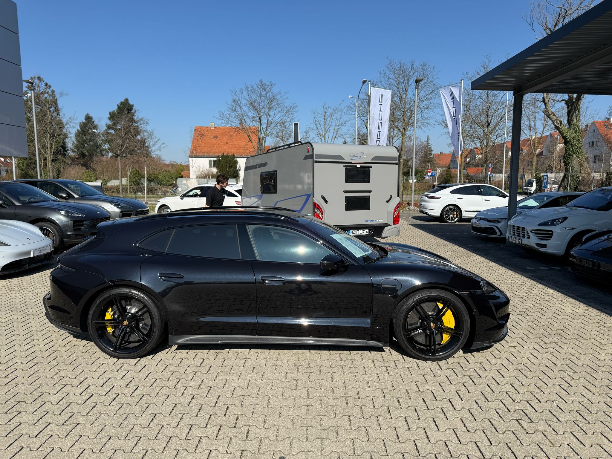 
								Porsche Taycan Turbo S Sport Turismo full									