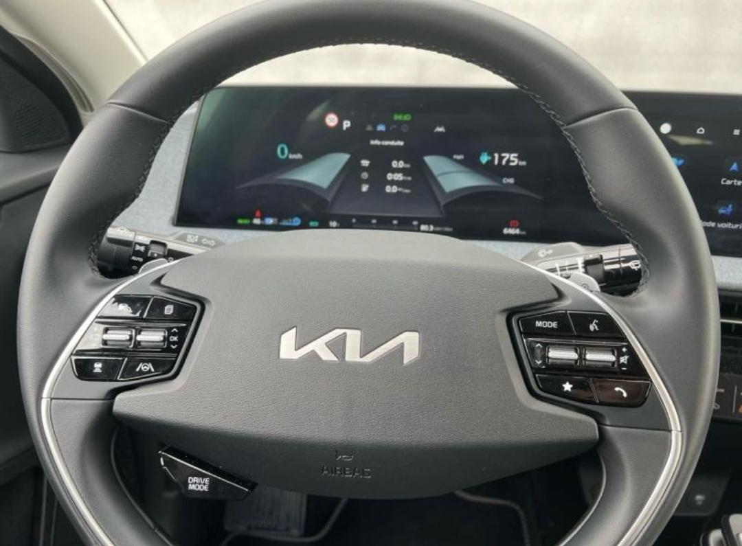 
								KIA EV6 229 AIR ACTIVE 77.4KWH full									