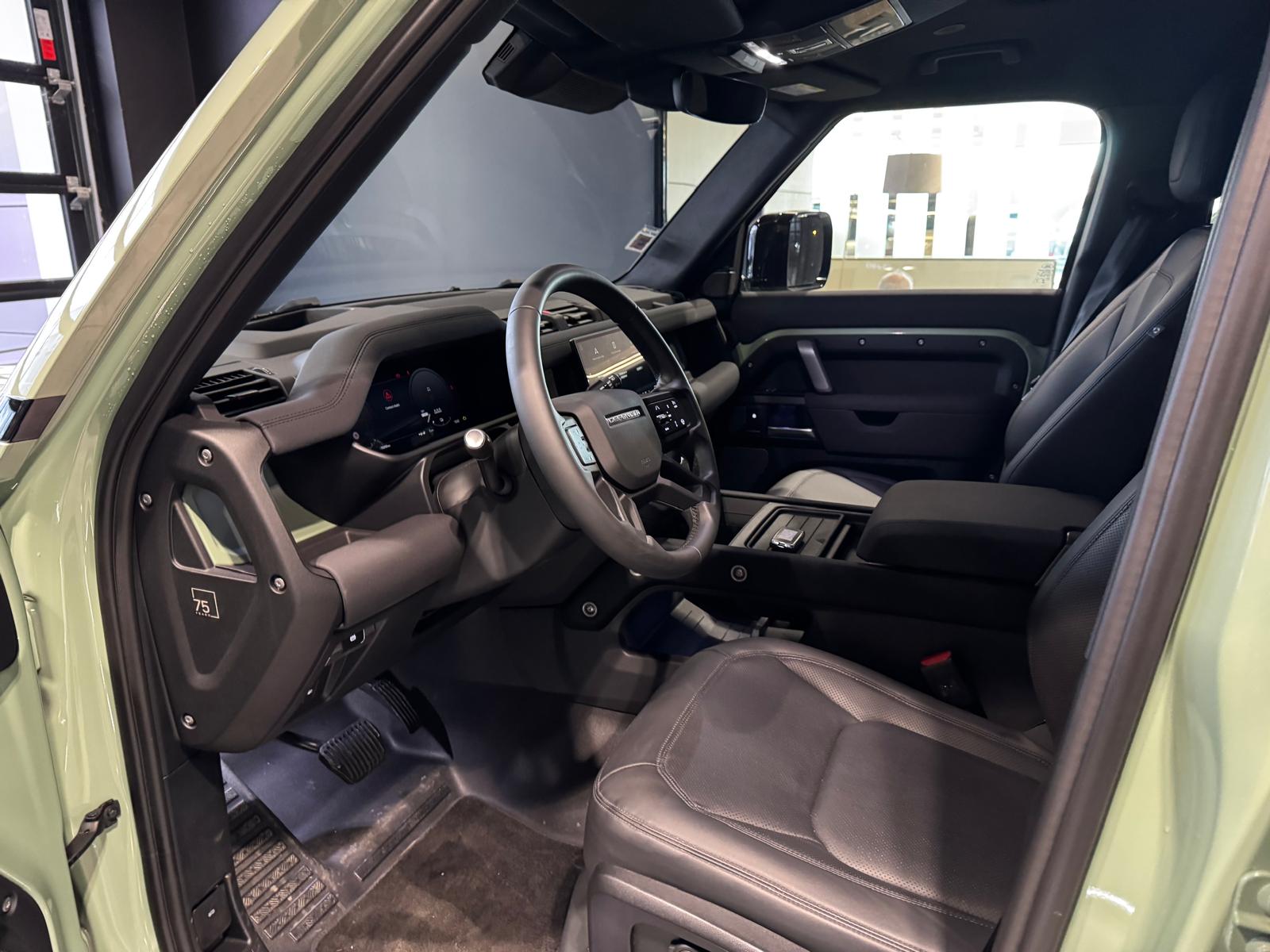 
								LAND ROVER DEFENDER IV 110 P400E PHEV X-DYNAMIC HSE BVA8 full									