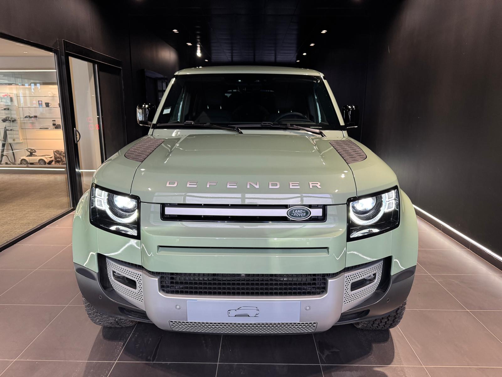 
								LAND ROVER DEFENDER IV 110 P400E PHEV X-DYNAMIC HSE BVA8 full									