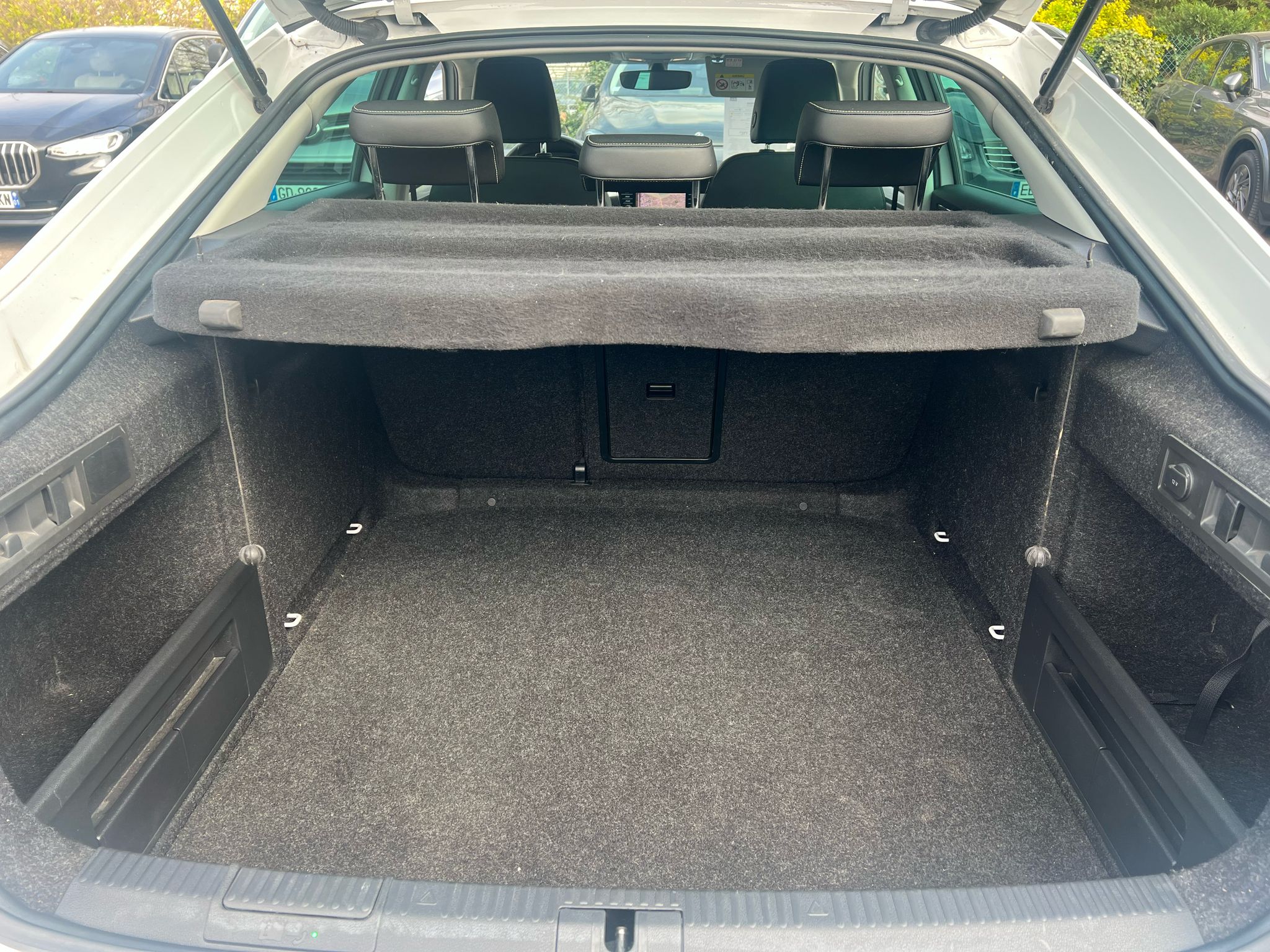 
								SKODA SUPERB III (2) 1.5 TSI 150 ACT BUSINESS DSG7 full									