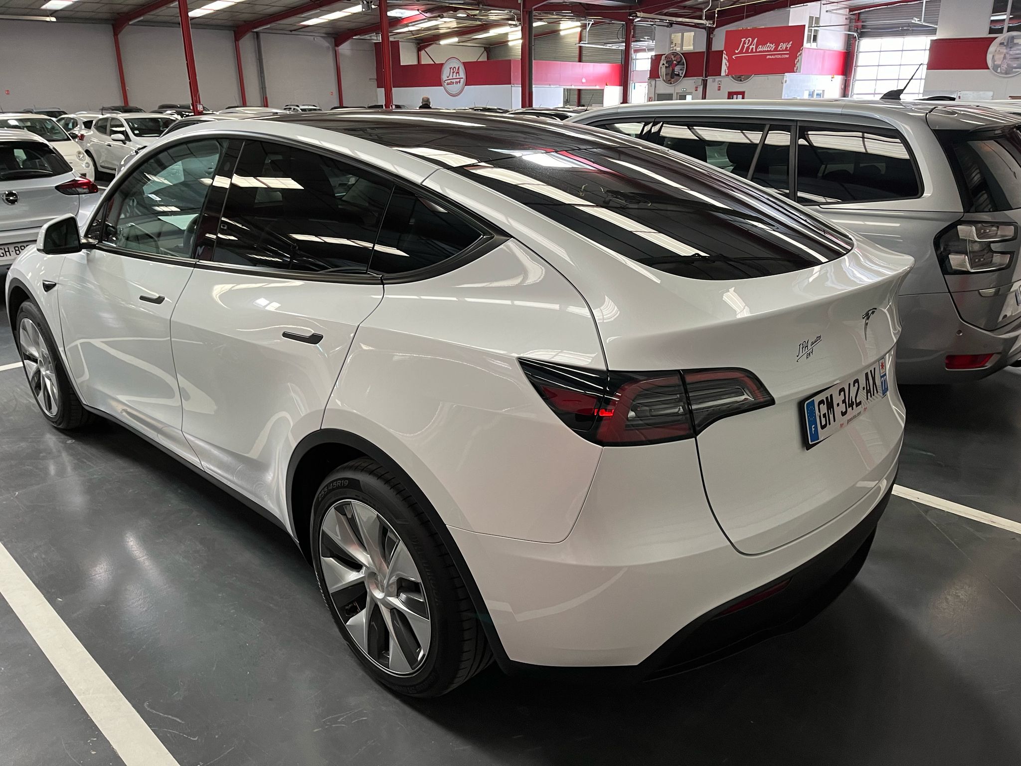 
								TESLA MODEL Y 300 STANDARD RWD 60 KWH 2023 full									