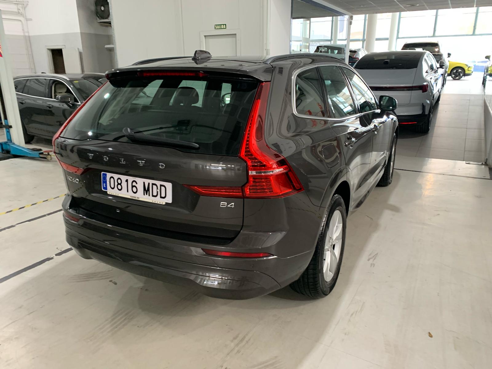 
								VOLVO XC60 2.0 B4 G CORE AUTO 197 full									