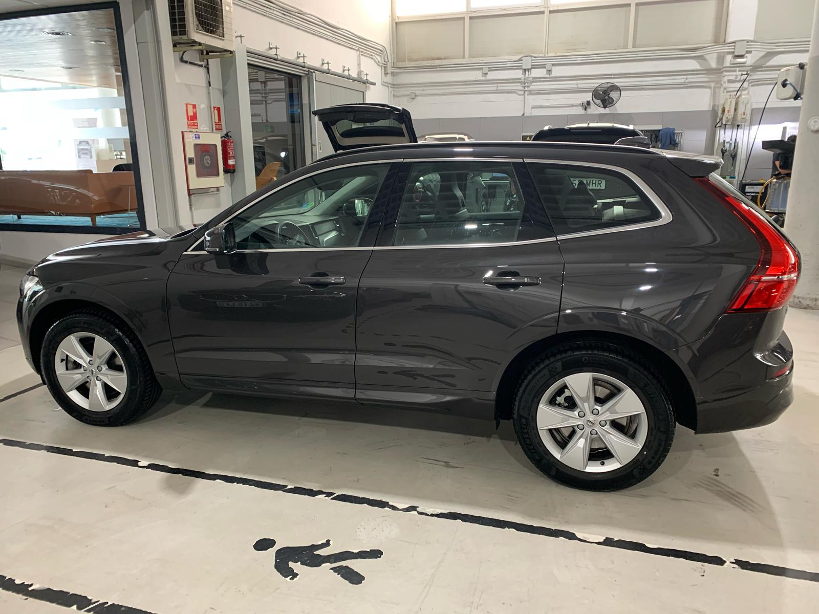 
								VOLVO XC60 2.0 B4 G CORE AUTO 197 full									